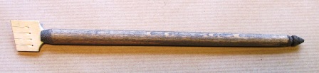 Calame  bec en bambou, 25 mm / Calamus with a bamboo nib, 25 mm